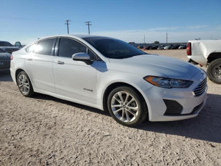 Ford Fusion foto 3