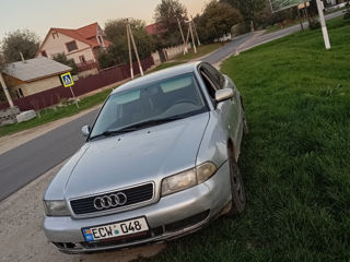 Audi A4 foto 1