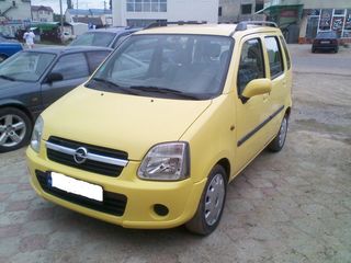 Opel Agila foto 1