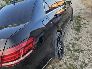 Mercedes E-Class foto 2