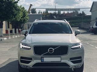 Volvo XC90 foto 1