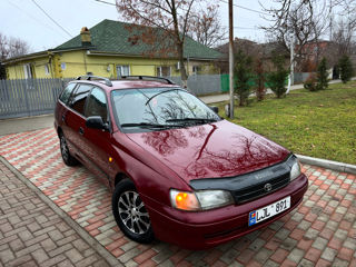 Toyota Carina foto 4