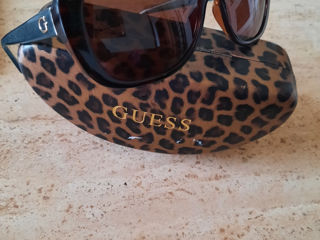 Солнцезащитные очки Guess. foto 1