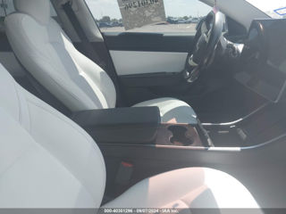 Tesla Model 3 foto 5