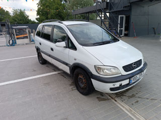 Opel Zafira foto 8