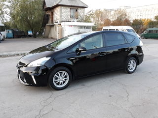 Toyota Prius + foto 10