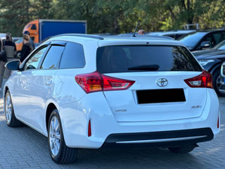 Toyota Auris foto 3