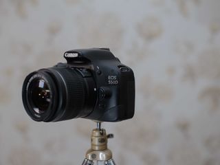 Canon 550D Kit foto 2