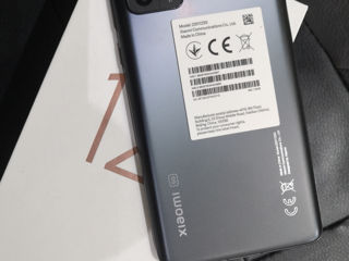 Xiaomi 12    model 2201123G foto 1