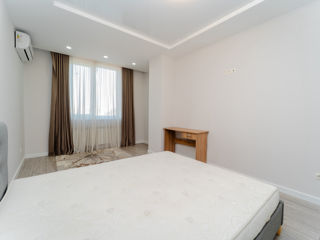 Apartament cu 2 camere, 100 m², Centru, Chișinău foto 10