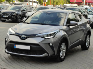 Toyota C-HR foto 1