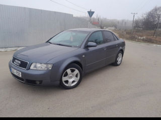 Audi A4 foto 1