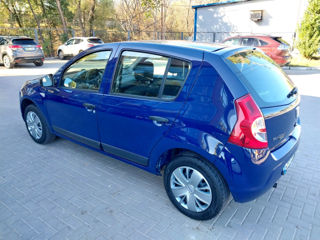 Dacia Sandero foto 2