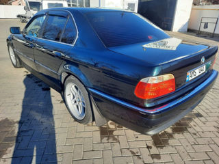 BMW 7 Series foto 9