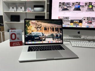 MacBook Pro 15, 2018/ 6 X core i7/ 16gb Ram/ 256gb SSD/ Pro 560X 4gb (În Rate cu 0%)