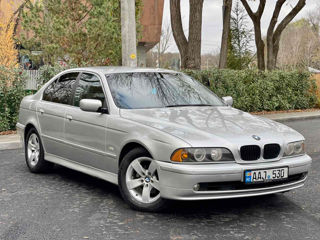 BMW 5 Series foto 3