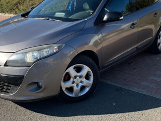 Renault Megane foto 2