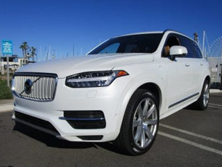 Volvo XC90 foto 1