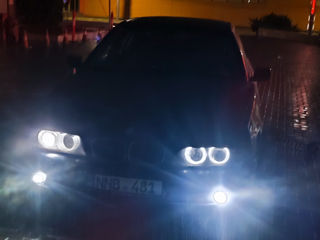 BMW 5 Series foto 5