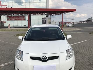 Toyota Auris foto 1