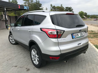 Ford Kuga foto 8