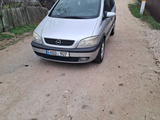 Opel Zafira foto 4