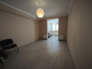 Apartament cu 2 camere, 83 m², Buiucani, Chișinău foto 12