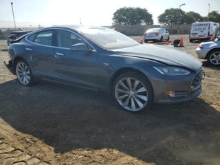 Tesla Model S foto 3