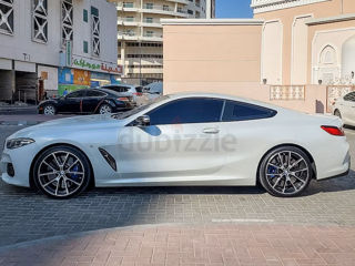 BMW 8 Series foto 6