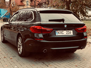 BMW 5 Series Touring foto 4