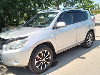 Toyota Rav 4 foto 1