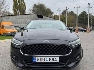 Ford Fusion foto 3