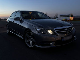 Mercedes E-Class foto 2