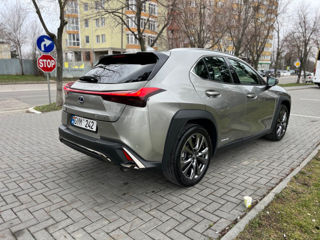 Lexus UX foto 4