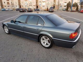 BMW 7 Series foto 1