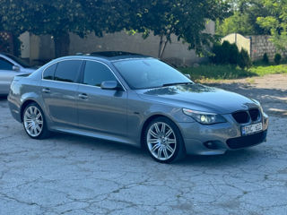 BMW 5 Series foto 3