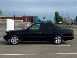 Mercedes Series (W124)