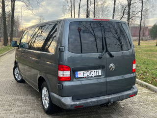 Volkswagen Caravelle foto 18