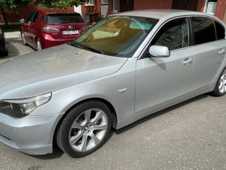 BMW 5 Series foto 4