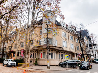 Apartament cu 5 camere sau mai multe, 330 m², Centru, Chișinău foto 9