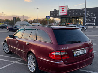 Mercedes E-Class foto 4