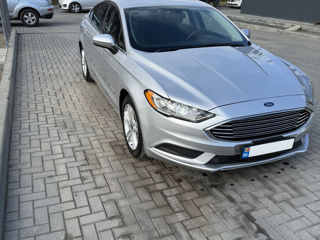 Ford Fusion foto 4