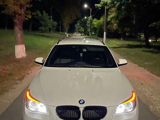 BMW 5 Series foto 1