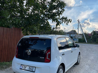 Volkswagen up! foto 3