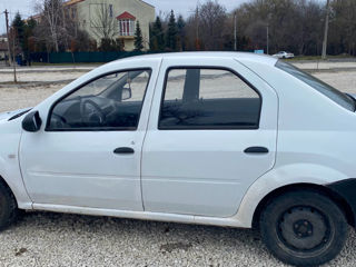 Dacia Logan foto 2