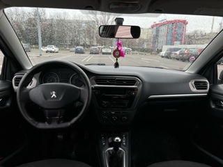 Peugeot 301 foto 8