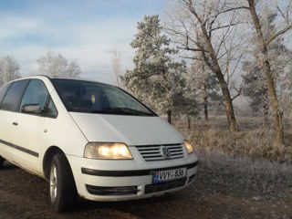 Volkswagen Sharan foto 2