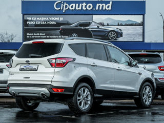 Ford Kuga foto 2