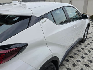 Toyota C-HR foto 4