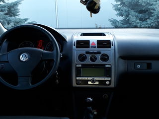 Volkswagen Touran foto 8